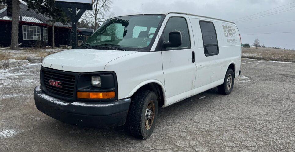 GMC Savana