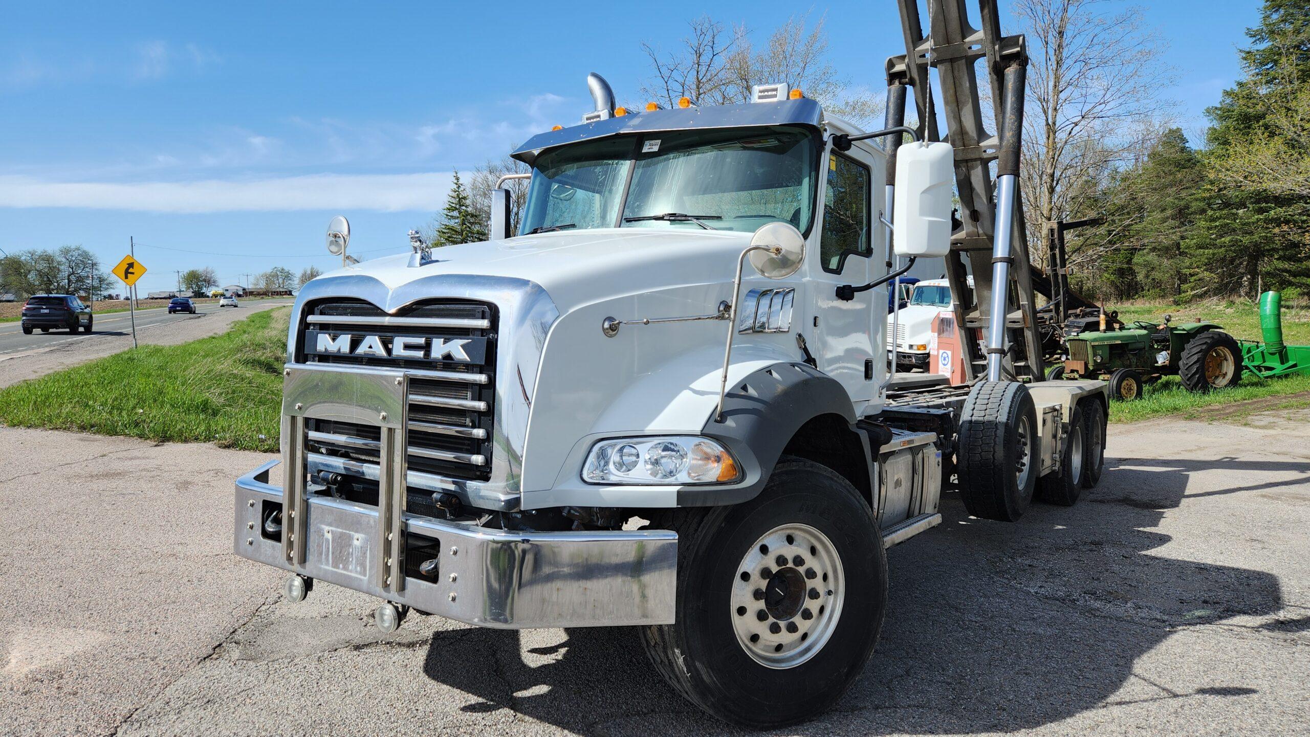 2020 Mack Granite Roll-off Truck - Ars Dealers